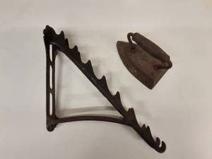 Sad Iron, Cast Iron Rack