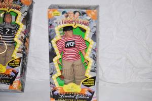 lot 2 image: 1996 Three Stooges Three Little Pigskins Action Figures