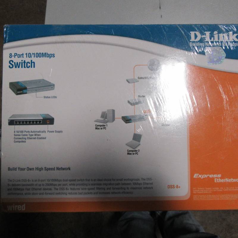 lot 31 image: New D-Link 8 Port Switch