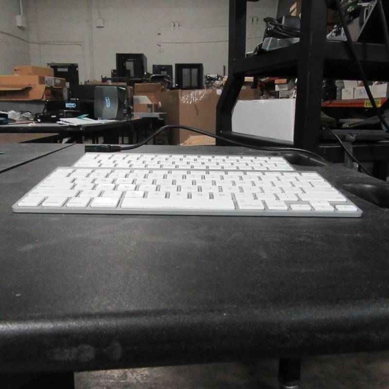 lot 12 image: Lot of 2 Apple Wireless Keyboards Great for Travel