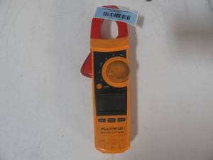 lot 56 image: FLUKE 337 True AMS Clamp Meter