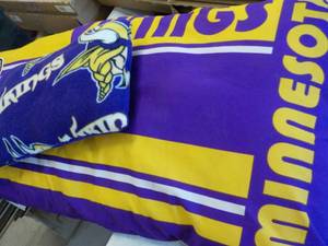 2 Vikings Pillows and Bottle Wrap...