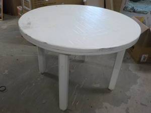Round Plastic Outdoor Table...