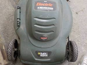 Electric Black and Decker 18 Mulch...