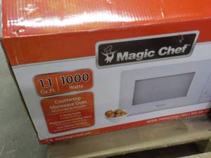 White Magic Chef 1.1 cu ft 1000 wat...