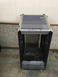 Behringer Eurorack MX 3242X Mixing Console & Sony GX67ES