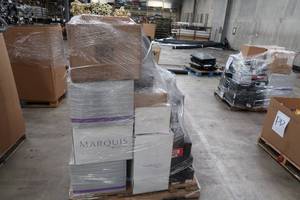 lot 11 image: ANOTHER BIG PALLET OF WATERFORD(DAMAGED)