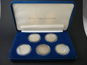 lot 77 image: 5- Peace Silver Dollar set