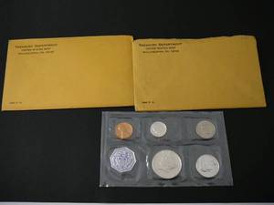 lot 101 image: 2-1964p Proof Set Unopened Envelope Half dollar Quarter Dime Nickle Penny