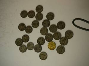 lot 102 image: 25 War Nickels