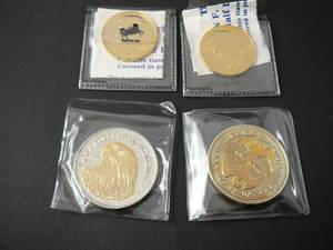 lot 127 image: 2- American Eagle commemorative Bicentennial 200 year 2- John F Kennedy Half Dollar Double Dated 1960-1980 Covered in pure 24kt Gold