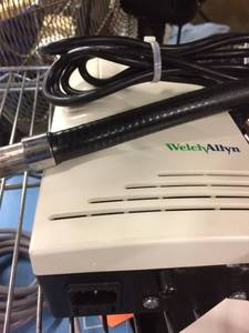 lot 4 image: Wall Mount WELCH ALLYN PORTABLE EXAM PROCEDURE OBGYN LIGHT 48830 & FOCUSABLE ADJUSTIBLE FIBEROPTIC LAMP LITE PIPE - EXCELLENT CONDITION