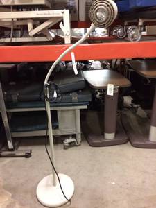 lot 71 image: Midmark Ritter Medical Light - Excellent Working Condition