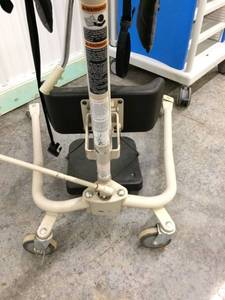 lot 39 image: MSRP $1200 Spinlife Invacare&nbspGet-U-Up Hydraulic Stand Up Patient Lift With Sling&nbspIdeal For Partial-weight Bearing Individuals&nbspExcellent Working Condition 