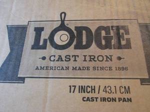 Lodge 17 Cast Iron Skillet Open Bo...