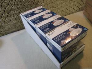 Lot of 4 White 4 Recessed LED Colo...