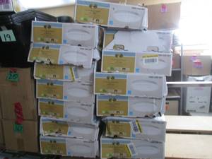 Lot of 14 LED Light Fixtures Open B...