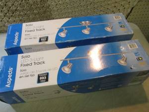 Lot of 2 LED 3-Light Fixed Track Li...
