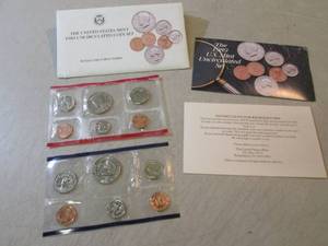 The United States Mint 1989 Uncircu...