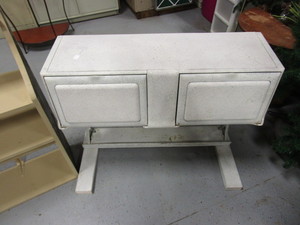 lot 26 image: Vintage Cast Iron Stove Top 34x12x28 Wooden Shelf 47x10x40