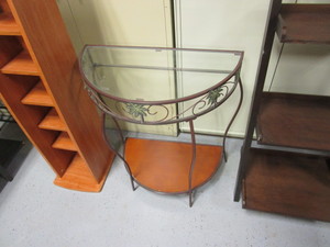 lot 27 image: Display Shelving & Glasstop Stand