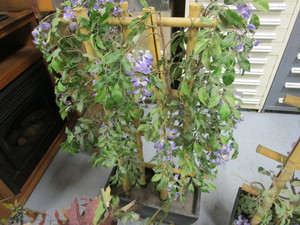 lot 19 image: Lot of (New) Artificial PlantsFlowers
