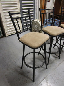 lot 29 image: (3) Swivel Bar Stools 30 Seat Height 15 Seat