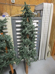 lot 30 image: (3) (New) Home Decor Trees