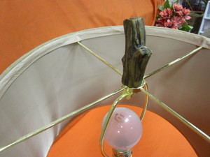 lot 42 image: (New) Antler Lamp (has crack needs glued)