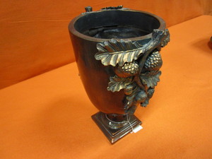 lot 50 image: (New) VasePlant Pot 9x14