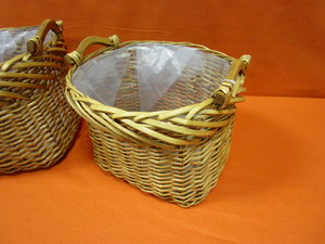 lot 56 image: (New) Wicker Baskets