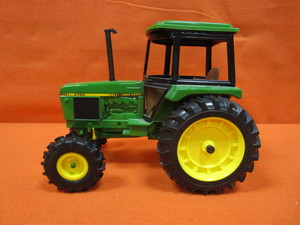 lot 100 image: 116th John Deer 2755 Tractor