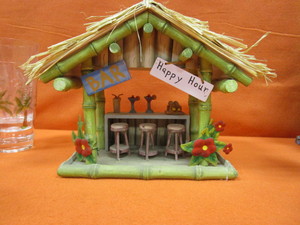 lot 109 image: Tiki Bar Decor