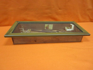 lot 114 image: Hunting Shadow Box