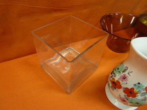 lot 140 image: (New) Home Decor