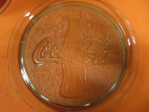 lot 150 image: Coca Cola Plates, CoolerCups, Ice Bucket