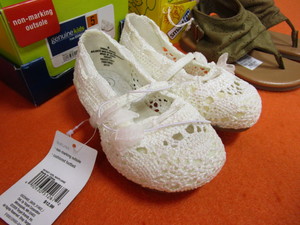 lot 172 image: (New) Girls Toddler Shoes