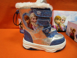 lot 173 image: (New) Girls Frozen Items Shoes, Boots, Slippers, Underwear