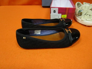 lot 175 image: (New) Womens Shoes