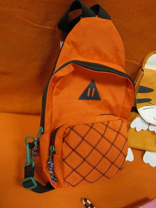 lot 177 image: (New) Lunch Bags & Purses