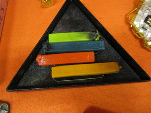 lot 246 image: Vintage S&P Shakers, Glass & Misc.