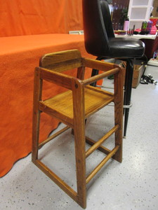 lot 259 image: Wooden High Chair & Bar Stool