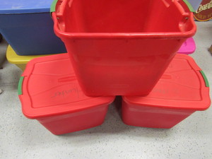 lot 264 image: Lot of Totes & Storage Containers