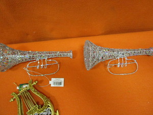 lot 281 image: (New) Christmas Ornaments