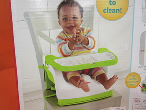 lot 324 image: (New) Booster Seat