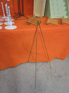 lot 340 image: Display Stands