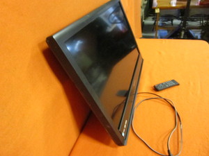 lot 342 image: Emerson 32 TV