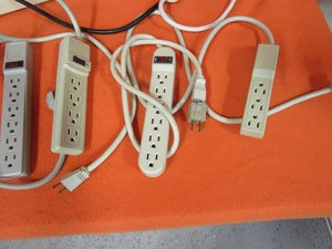 lot 352 image: Lot of Power Strips