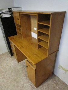 lot 392 image: Desk 24x53x58
