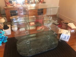 lot 3 image: Glass Display Stand 28x56x48
